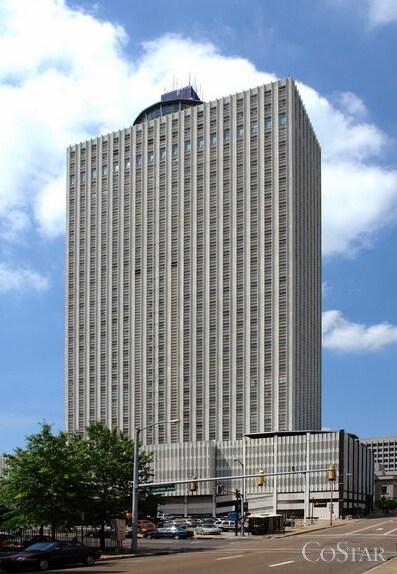 100 N. Main in Memphis, TN - Building Photo