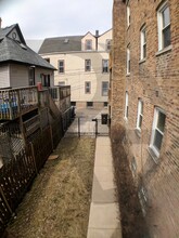 3805 N Marshfield Ave, Unit 3804-2 in Chicago, IL - Building Photo - Building Photo