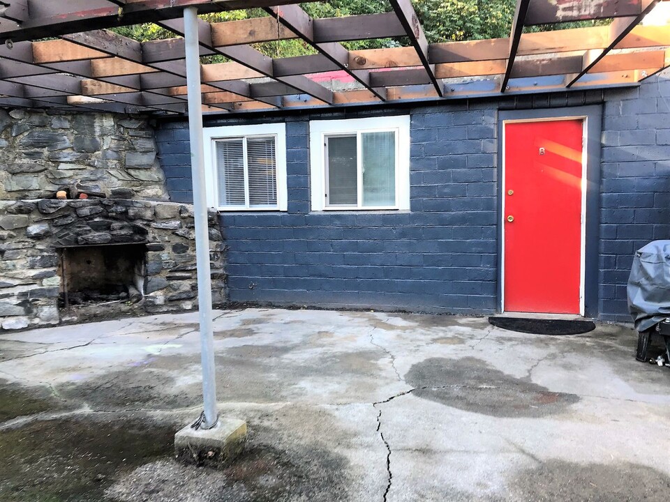 910 Billy Frank Jr. St-Unit -#B in Bellingham, WA - Building Photo
