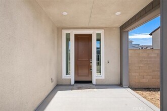 125 Seep in Irvine, CA - Building Photo - Building Photo