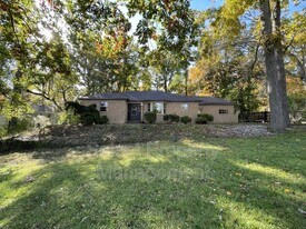 7611 Aboite Center Rd in Fort Wayne, IN - Building Photo