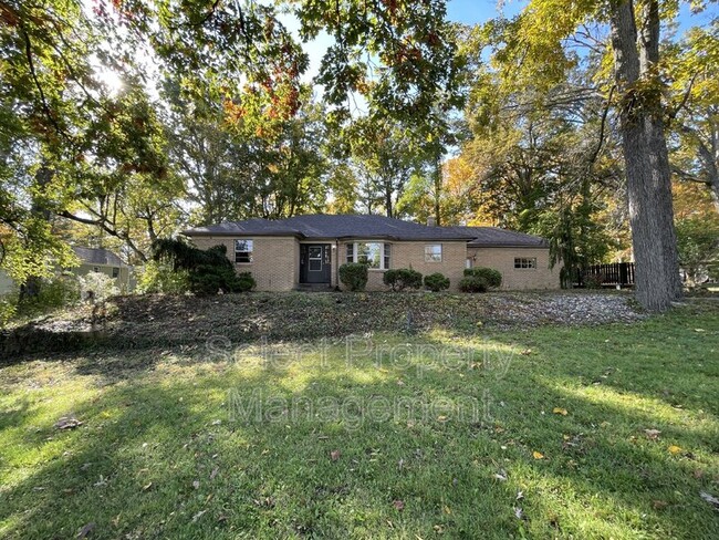 property at 7611 Aboite Center Rd