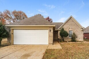 4230 Ravenwood Dr N in Horn Lake, MS - Building Photo