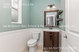 33956 Rolling Hills Dr in Scappoose, OR - Building Photo - Building Photo