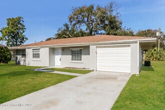 1376 23rd Pl SW in Vero Beach, FL - Building Photo - Building Photo