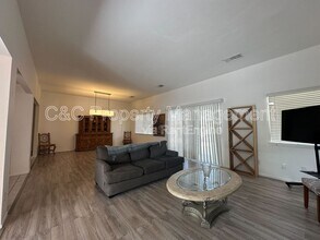 26314 Driftwood Ln in Helendale, CA - Building Photo - Building Photo