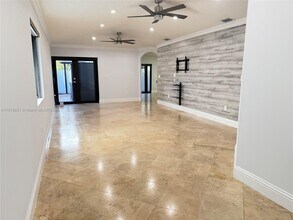 2146 SW 103rd Pl in Miami, FL - Building Photo - Building Photo