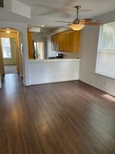 375 Hope St in Mountain View, CA - Foto de edificio - Building Photo