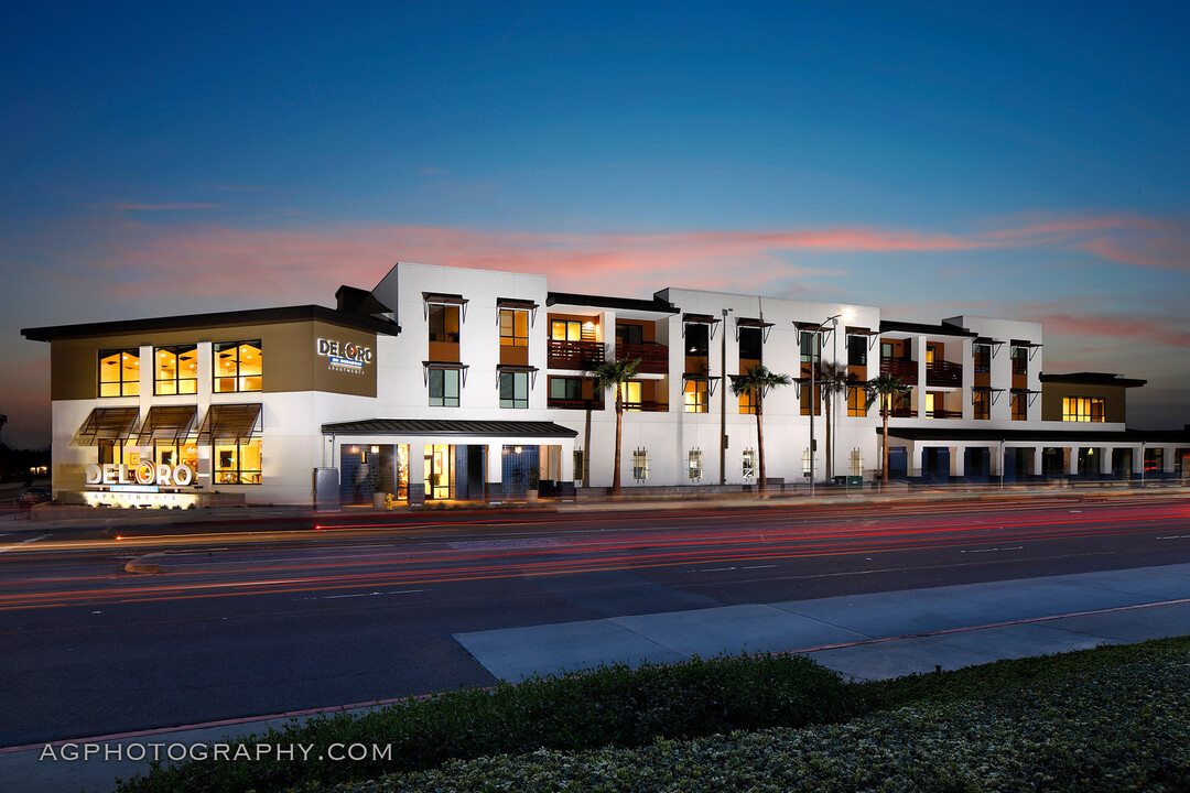 Del Oro on Broadway in Chula Vista, CA - Building Photo