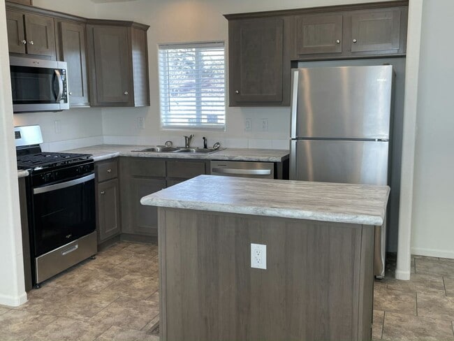 3405 Sinton Rd in Colorado Springs, CO - Building Photo - Building Photo