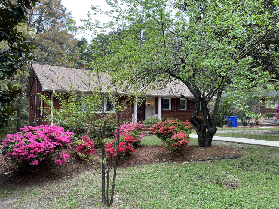 2523 Mirror Lake Dr in Fayetteville, NC - Foto de edificio