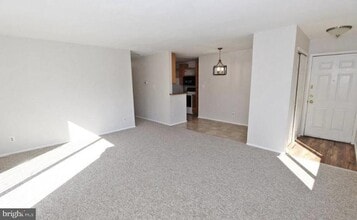 1003 Britton Pl in Voorhees Township, NJ - Foto de edificio - Building Photo