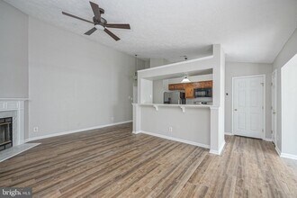 95 Eldon Way in Evesham, NJ - Building Photo - Building Photo