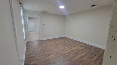 527 Wainwright Ave in Louisville, KY - Building Photo - Building Photo