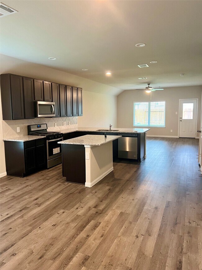 5603 Brooklyn Rose Dr in Arcola, TX - Building Photo - Building Photo