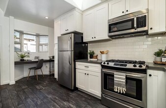 1624 Reed Ave in San Diego, CA - Building Photo - Building Photo