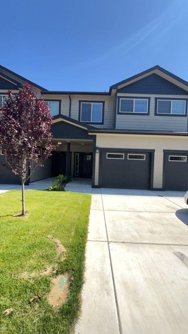 property at 1729 SE Kids Way