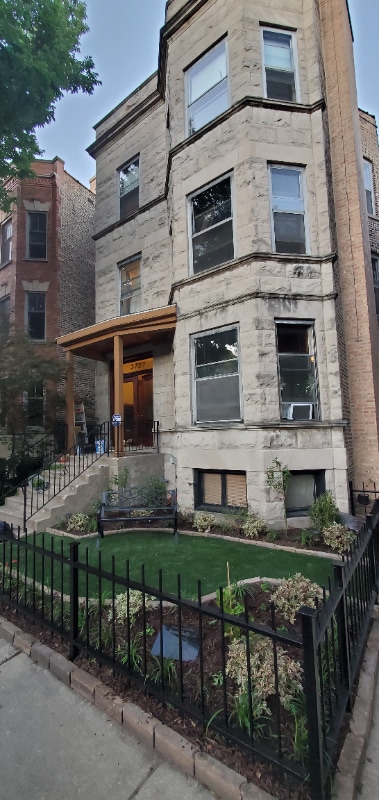 3727 N Wayne Ave