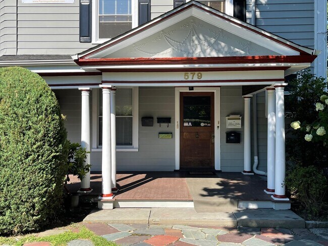 579 Broadway in Hastings On Hudson, NY - Building Photo - Building Photo