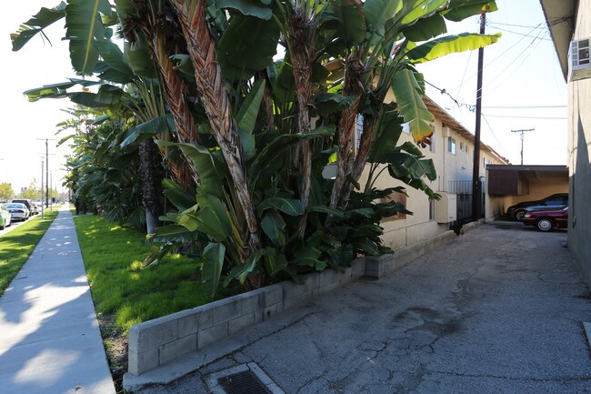 Kona Kai in San Gabriel, CA - Building Photo - Building Photo