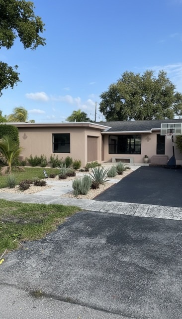 10691 NW 28th St in Sunrise, FL - Building Photo - Building Photo