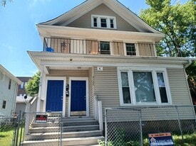 2107 N Aldrich Ave in Minneapolis, MN - Building Photo