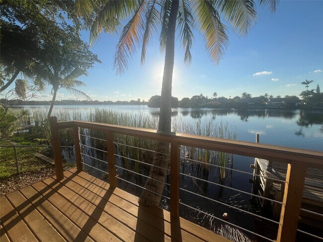 5507 SW 24th Ave in Fort Lauderdale, FL - Building Photo - Building Photo