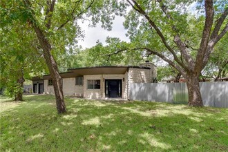 1402 Click Cove in Austin, TX - Building Photo - Building Photo