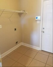 201 Deanna Green Ln in Midway, FL - Foto de edificio - Building Photo