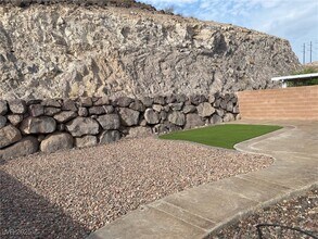 355 Yacht Ave in Henderson, NV - Building Photo - Building Photo