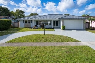 5012 Grant St in Hollywood, FL - Building Photo