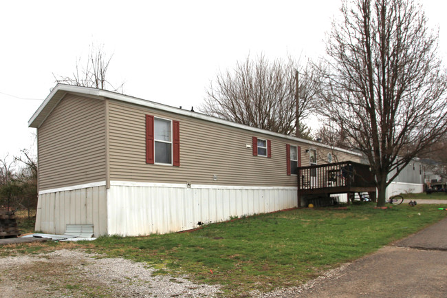 225 Bethlehem Rd in Paris, KY - Building Photo - Building Photo