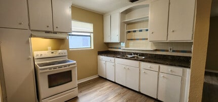 2945 W 11th St in Jacksonville, FL - Building Photo - Building Photo
