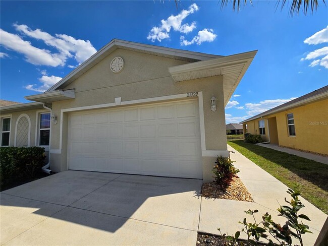 property at 25129 E Lenox Cir