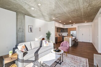 222 E Jefferson St in Phoenix, AZ - Building Photo - Building Photo