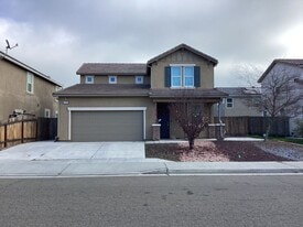 115 Peerless St in Madera, CA - Building Photo