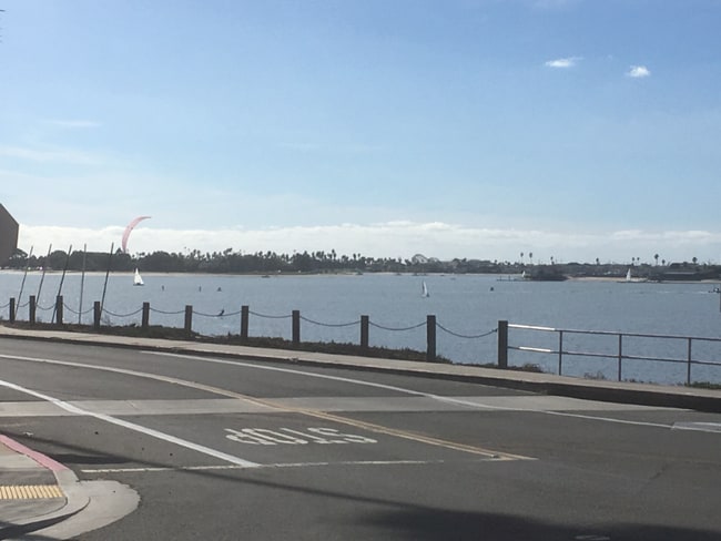 3728 Ingraham St in San Diego, CA - Foto de edificio - Building Photo