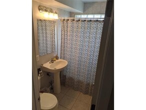 5723 S 34th Ave in Minneapolis, MN - Building Photo - Building Photo