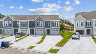 5113 Double Eagle Wy in North Myrtle Beach, SC - Building Photo