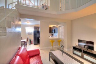 1220 SW 5th St in Miami, FL - Building Photo