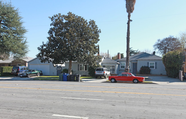 1810-1814 W Victory Blvd in Burbank, CA - Building Photo - Building Photo