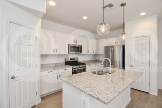5814 W Wood St in Phoenix, AZ - Building Photo - Building Photo