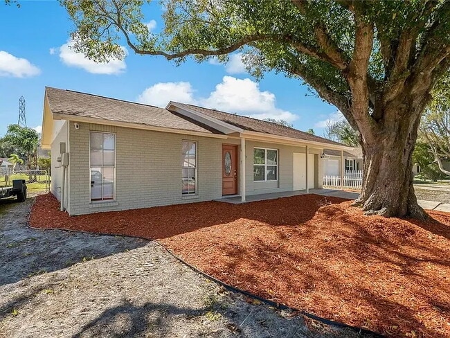 6814 Willits Ave in New Port Richey, FL - Building Photo - Building Photo