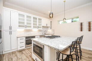 710 Stanford St in Houston, TX - Building Photo