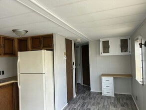 16731 US-301 in Dade City, FL - Building Photo - Building Photo