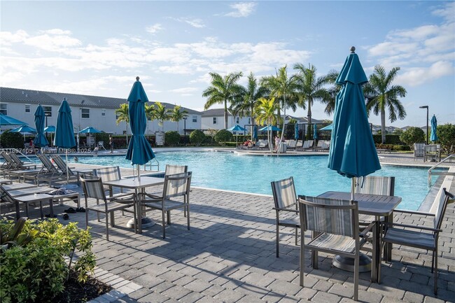 1450 SE 26th Ter in Homestead, FL - Building Photo - Building Photo