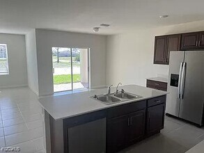 2210 NW 11th St in Cape Coral, FL - Building Photo - Building Photo