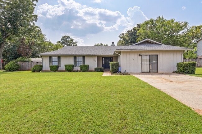property at 304 Melbourne Dr