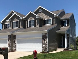 2310 Fieldstone Dr in Okemos, MI - Building Photo