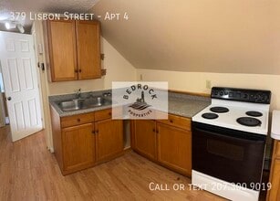 379 Lisbon St in Lisbon, ME - Building Photo - Building Photo